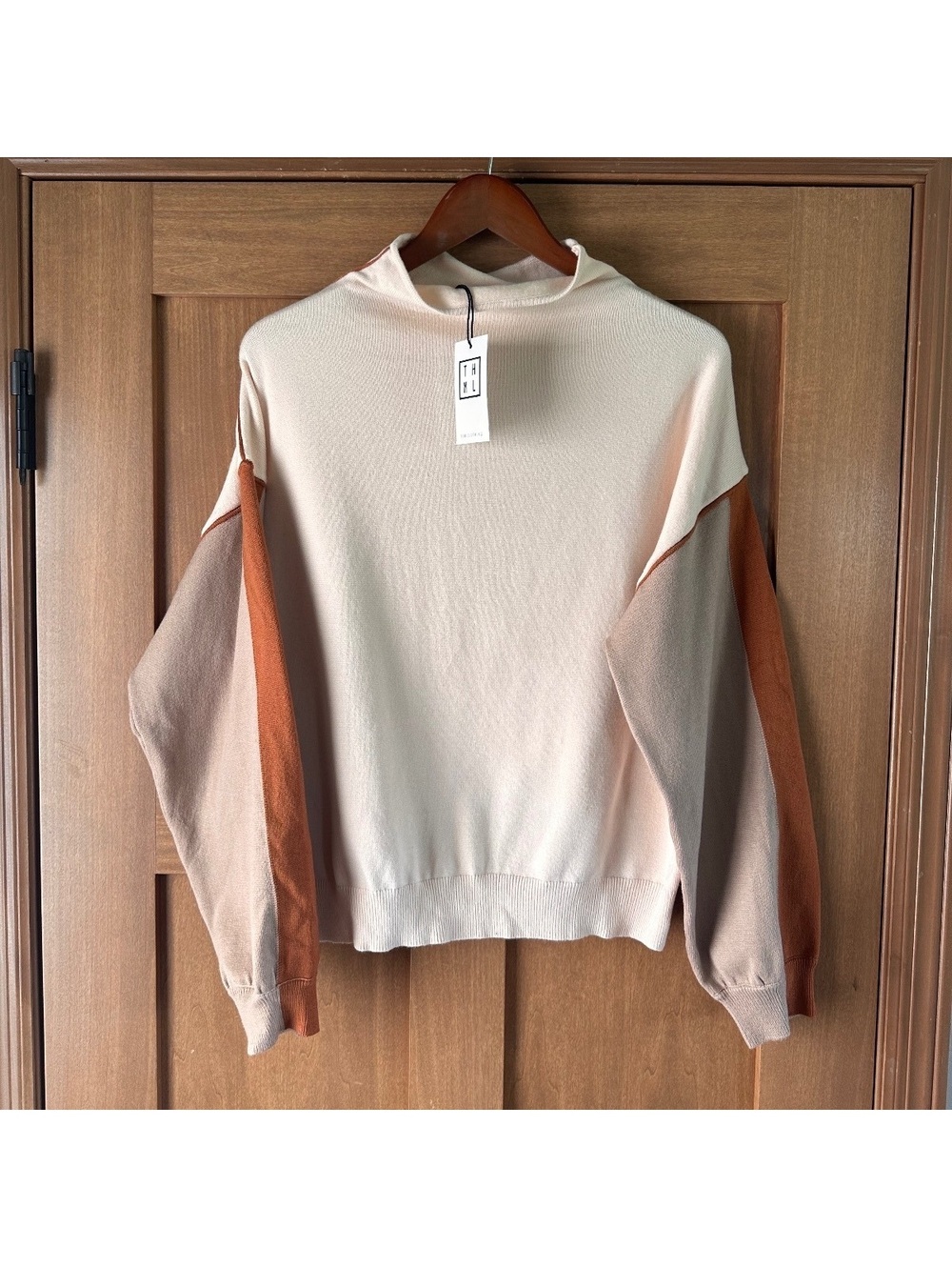 NWT THML Mock Neck Colorblock Knit Sweater Cream & Brown Women’s Medium
